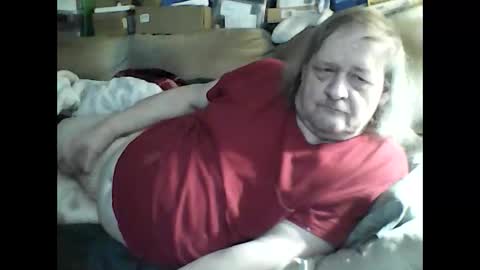 Snapshot of fasteddysex chatting on March 2, 2025, 12:31 am HoneyCumJuice4U online show from March 2, 2025, 12:31 am