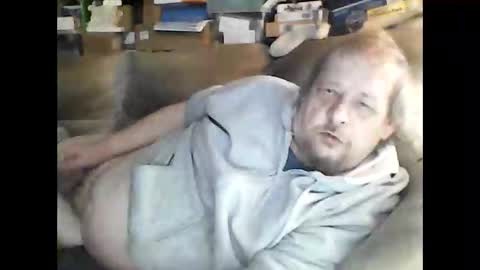 Snapshot of fasteddysex chatting on September 24, 2025, 7:33 am HoneyCumJuice4U online show from September 24, 2025, 7:33 am