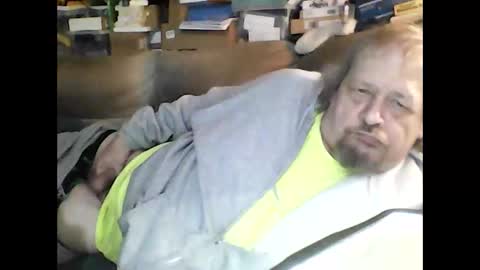 Snapshot of fasteddysex chatting on September 24, 2025, 7:39 pm HoneyCumJuice4U online show from September 24, 2025, 7:39 pm