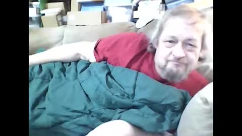 Snapshot of fasteddysex chatting on October 17, 2025, 8:33 pm HoneyCumJuice4U online show from October 17, 2025, 8:33 pm