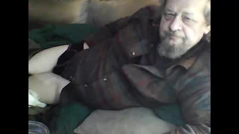 Snapshot of fasteddysex chatting on December 17, 2025, 10:27 pm HoneyCumJuice4U online show from December 17, 2025, 10:27 pm