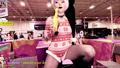  Lily  Waifu  online show from December 8, 2024, 6:17 pm