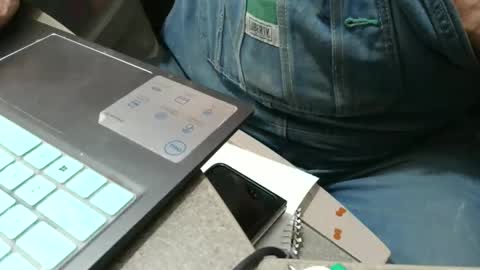 Fred. online show from November 1, 2025, 7:49 pm