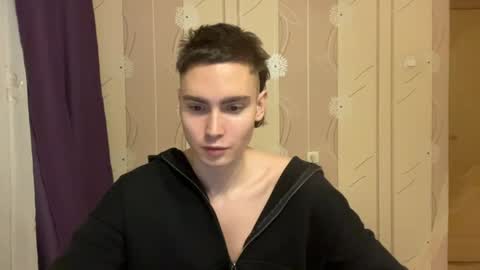 Faust online show from April 22, 2026, 9:38 pm