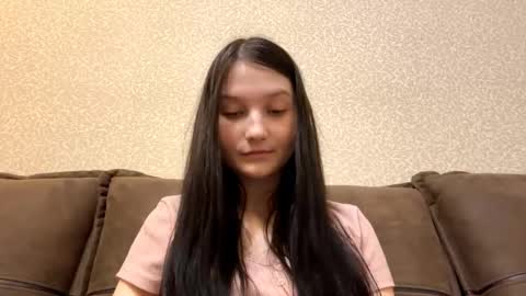 Aurora 18yo online show from March 5, 2026, 10:11 am