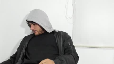 favid95 online show from March 6, 2025, 6:52 am