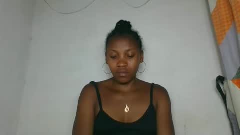 fayence09 online show from November 8, 2025, 7:30 am