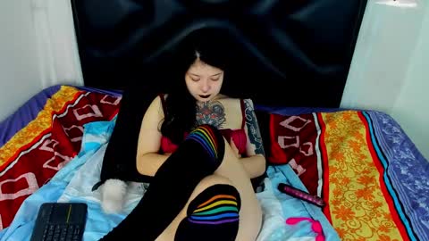 Snapshot of fayevalentiine chatting on December 20, 2024, 1:54 pm Fayevalentiine online show from December 20, 2024, 1:54 pm