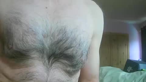 feardubh online show from April 28, 2026, 2:11 pm