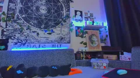 Diva online show from November 20, 2025, 2:12 am