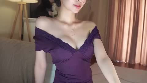 Snapshot of feel_me_00 chatting on November 11, 2025, 1:16 am feel_me_00 online show from November 11, 2025, 1:16 am