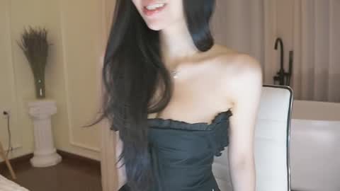 Snapshot of feel_me_00 chatting on January 17, 2026, 11:08 pm feel_me_00 online show from January 17, 2026, 11:08 pm