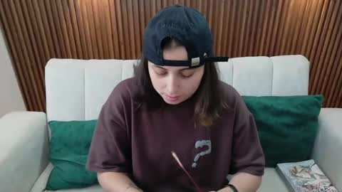 Snapshot of feelina_firesoul chatting on June 14, 2026, 4:53 pm Feelena online show from June 14, 2026, 4:53 pm