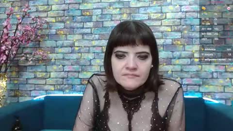 Laura online show from January 2, 2025, 10:11 pm