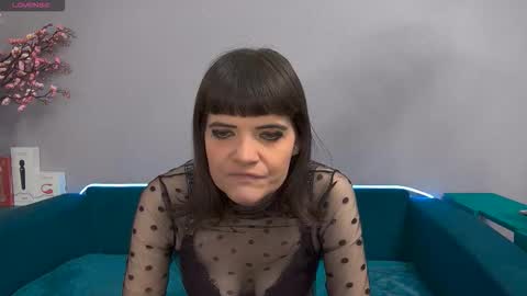 Laura online show from September 14, 2025, 1:49 am