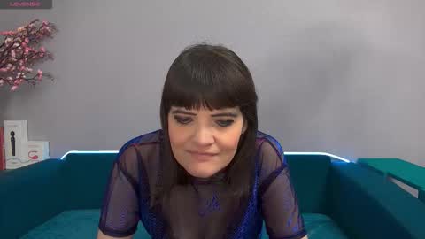 Laura online show from October 8, 2025, 2:53 am