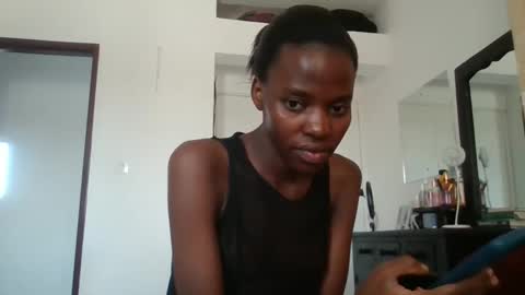 feetlovely507541 online show from April 18, 2026, 12:20 pm