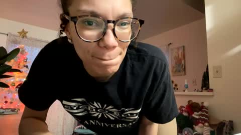 Soley online show from February 3, 2025, 10:54 pm