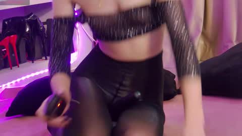 FeetVibe online show from October 10, 2025, 8:02 am