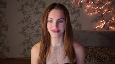 Snapshot of felicia_lav chatting on May 24, 2026, 7:19 pm Frida online show from May 24, 2026, 7:19 pm