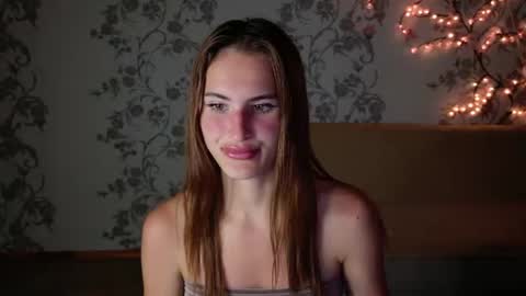 Snapshot of felicia_lav chatting on June 18, 2026, 7:18 pm Frida online show from June 18, 2026, 7:18 pm