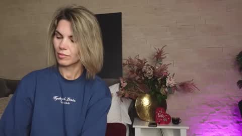 FeliciaKrige online show from March 3, 2026, 9:42 pm