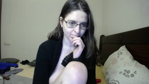 Felicia online show from March 8, 2025, 4:17 pm