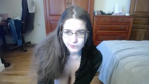 Felicia online show from October 19, 2025, 7:42 am