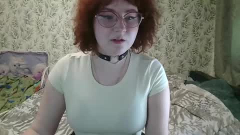 felicity_play online show from May 5, 2026, 6:21 am
