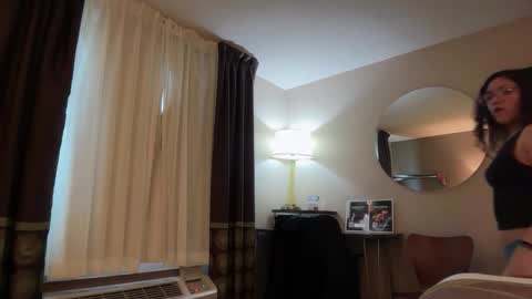 FelinaSol online show from October 31, 2025, 8:21 pm