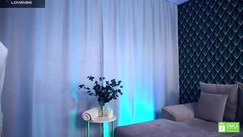 Hello im Nova online show from September 25, 2025, 4:38 am