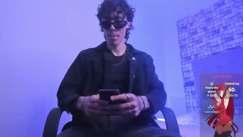 Felix  online show from September 30, 2025, 8:03 pm