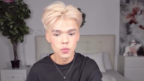 Felix online show from December 16, 2025, 6:46 pm