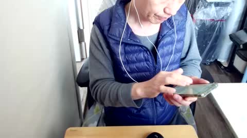 Snapshot of felixlau chatting on January 9, 2026, 6:05 am felixlau online show from January 9, 2026, 6:05 am