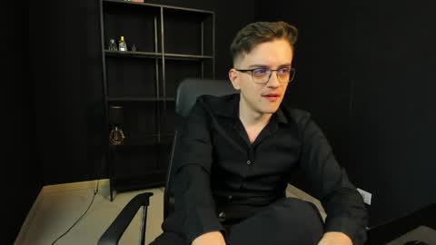 Snapshot of felixstark chatting on May 1, 2026, 5:01 am FelixStark online show from May 1, 2026, 5:01 am