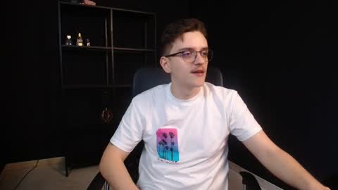 Snapshot of felixstark chatting on May 14, 2026, 6:09 am FelixStark online show from May 14, 2026, 6:09 am