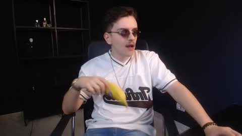 Snapshot of felixstark chatting on June 2, 2026, 6:15 am FelixStark online show from June 2, 2026, 6:15 am