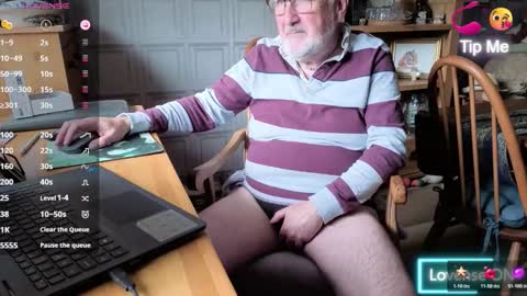 Adam online show from October 18, 2025, 1:34 pm