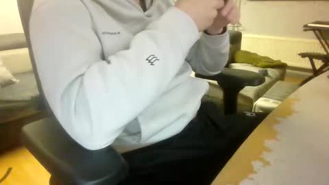 fem_alice_louis_dom online show from December 21, 2024, 1:10 pm