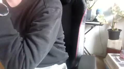 fem_alice_louis_dom online show from October 27, 2025, 11:58 am