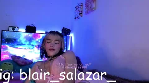 Snapshot of fem_boy6 chatting on February 9, 2025, 9:37 am fem_boy6 online show from February 9, 2025, 9:37 am