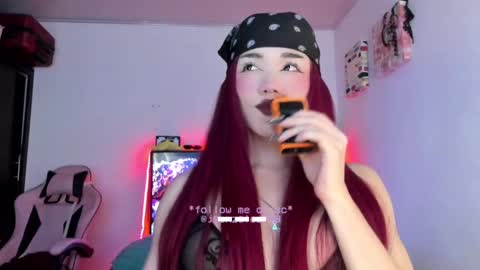 Snapshot of fem_boy6 chatting on March 5, 2025, 4:56 am fem_boy6 online show from March 5, 2025, 4:56 am