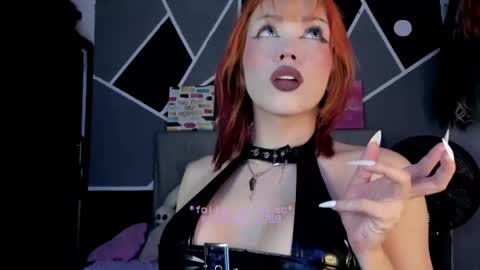 Snapshot of fem_boy6 chatting on November 28, 2025, 9:23 am fem_boy6 online show from November 28, 2025, 9:23 am