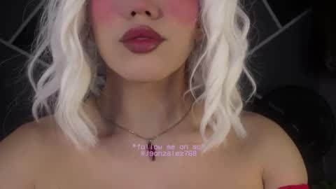 Snapshot of fem_boy6 chatting on December 3, 2025, 8:56 am fem_boy6 online show from December 3, 2025, 8:56 am