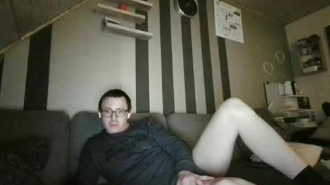 Snapshot of femalefeetlover689517 chatting on May 2, 2026, 12:04 am femalefeetlover689517 online show from May 2, 2026, 12:04 am