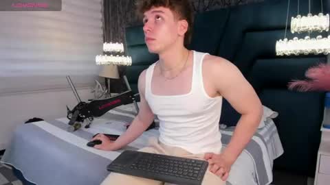 Snapshot of femboy_max chatting on July 11, 2026, 11:46 am Femboy Max online show from July 11, 2026, 11:46 am