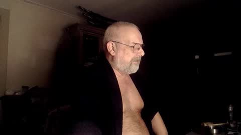 femdom_sub online show from March 10, 2026, 5:01 am