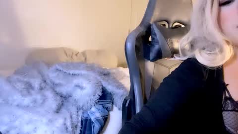 Snapshot of femgirl99 chatting on January 18, 2025, 7:49 am this is justice tricia a bigelow. she was fucking my husband tom girardi online show from January 18, 2025, 7:49 am