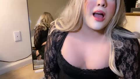 Snapshot of femgirl99 chatting on February 20, 2025, 7:01 am this is justice tricia a bigelow. she was fucking my husband tom girardi online show from February 20, 2025, 7:01 am