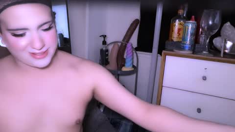 Snapshot of femgirl99 chatting on September 19, 2025, 10:32 pm this is justice tricia a bigelow. she was fucking my husband tom girardi online show from September 19, 2025, 10:32 pm